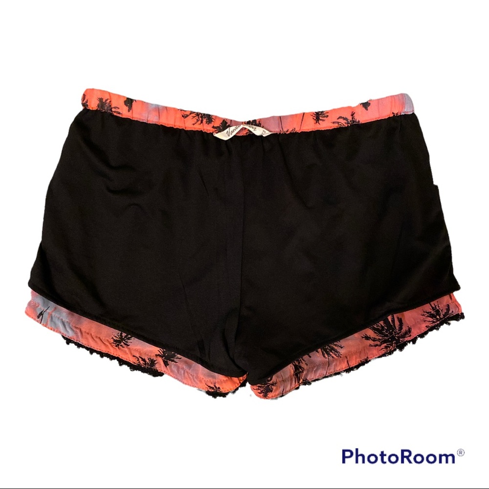 Vanilla star shorts with palm tree theme size medium - Picture 4 of 9